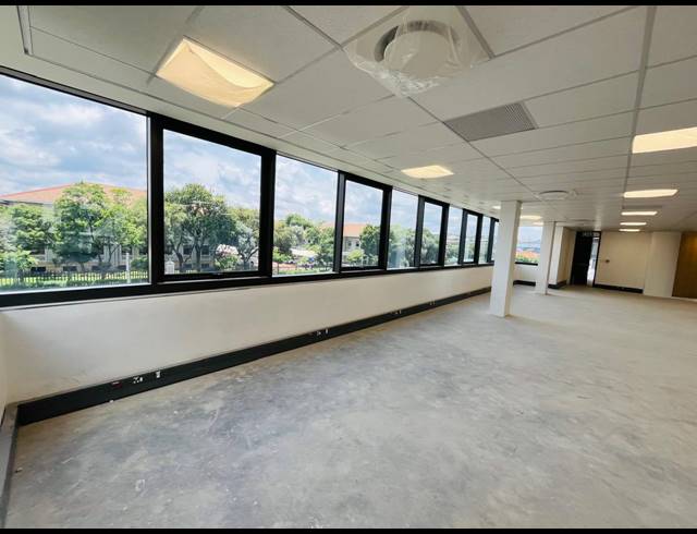 333M² OFFICE TO LET IN VORNA VALLEY